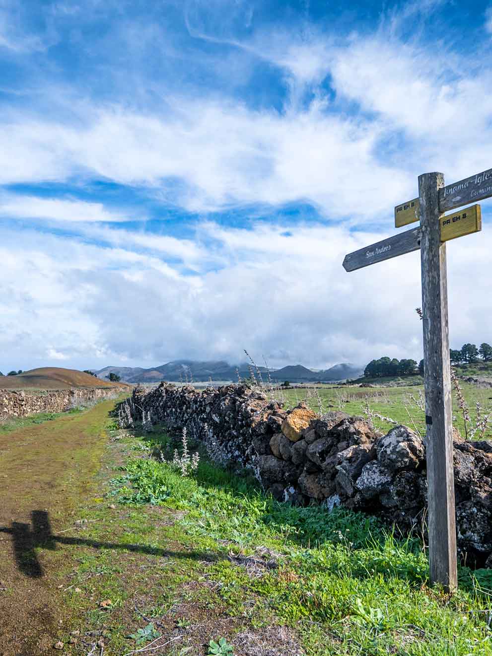 Sendero en la Meseta de Nisdafe